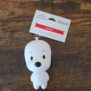 Hallmark Peanuts Snoopy Ornament - Black and White